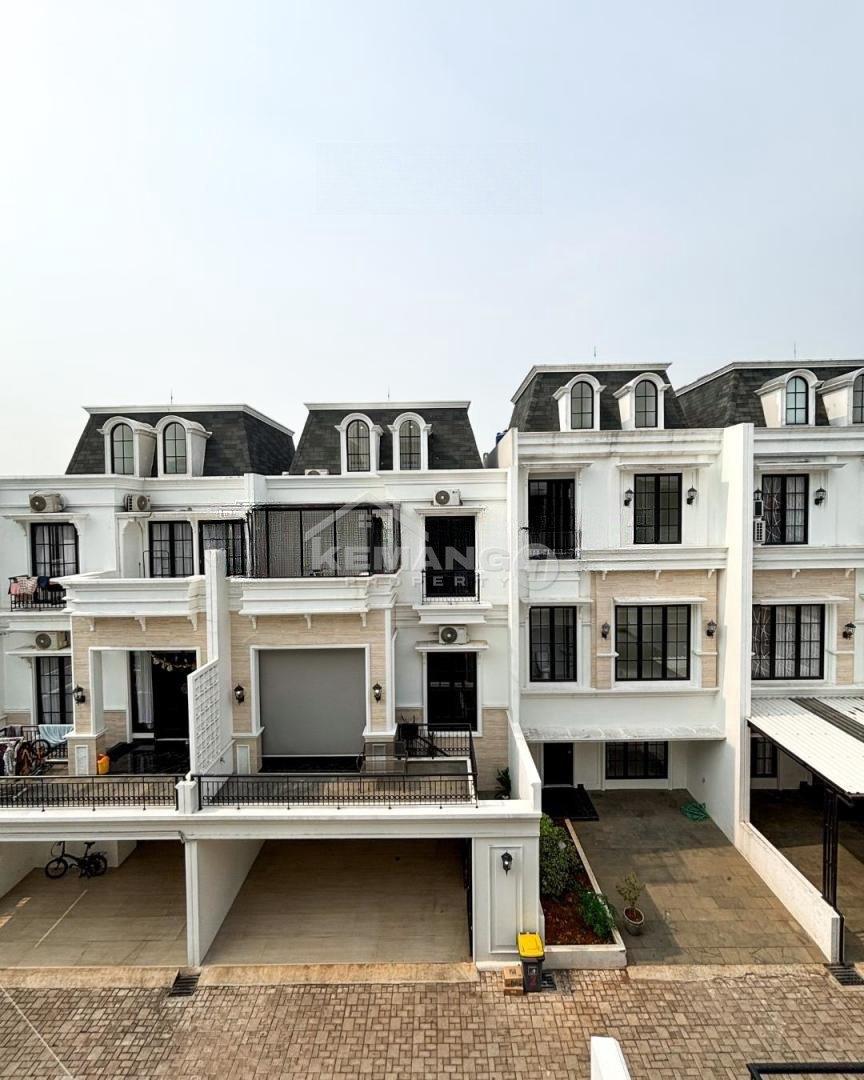 Townhouse Modern 3 Lantai Area Duren Tiga, SHM